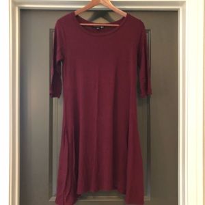 🌺 Living Doll Women’s Dress Size M Burgundy